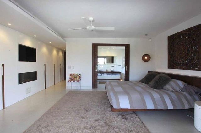 4 soverom Villa til salgs i Marbella med svømmebasseng garasje - € 1 995 000 (Ref: 10001642)
