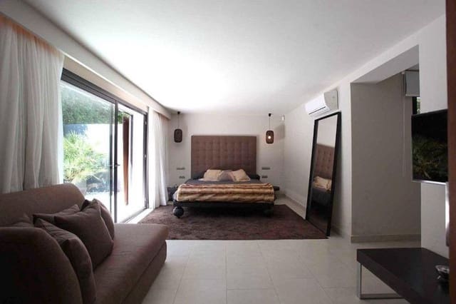 4 soverom Villa til salgs i Marbella med svømmebasseng garasje - € 1 995 000 (Ref: 10001642)