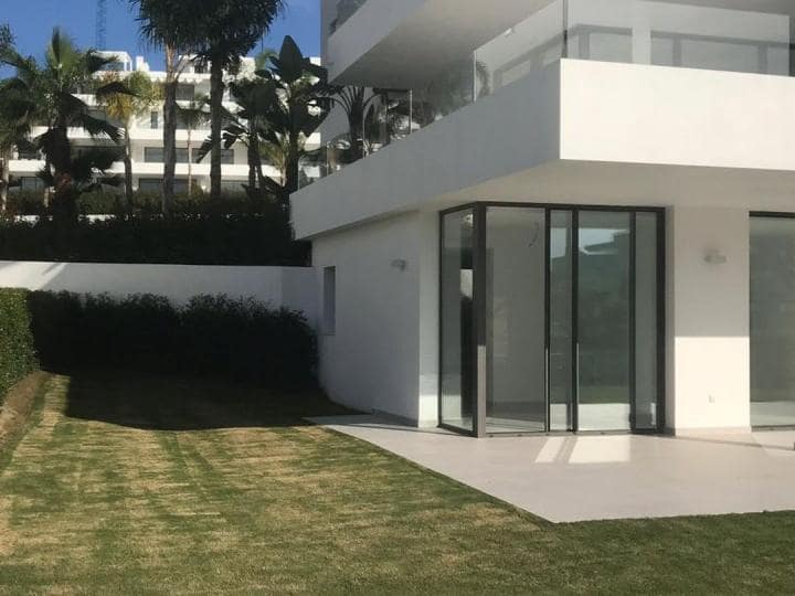 3 sypialnia Apartament na sprzedaż w Estepona z basenem garażem - 585 000 € (Ref: 10001643)