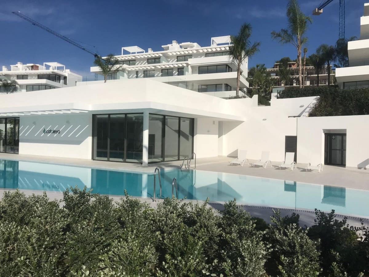 3 sypialnia Apartament na sprzedaż w Estepona z basenem garażem - 585 000 € (Ref: 10001643)