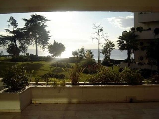 4 soverom Leilighet til salgs i Estepona med svømmebasseng garasje - € 965 000 (Ref: 10001644)