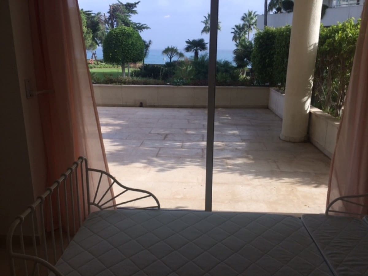 4 soverom Leilighet til salgs i Estepona med svømmebasseng garasje - € 965 000 (Ref: 10001644)