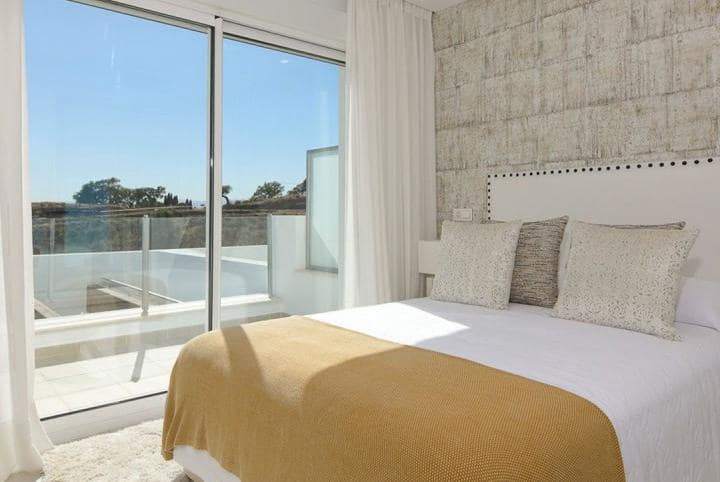 3 sypialnia Apartament na sprzedaż w Marbella z basenem garażem - 479 000 € (Ref: 10001645)