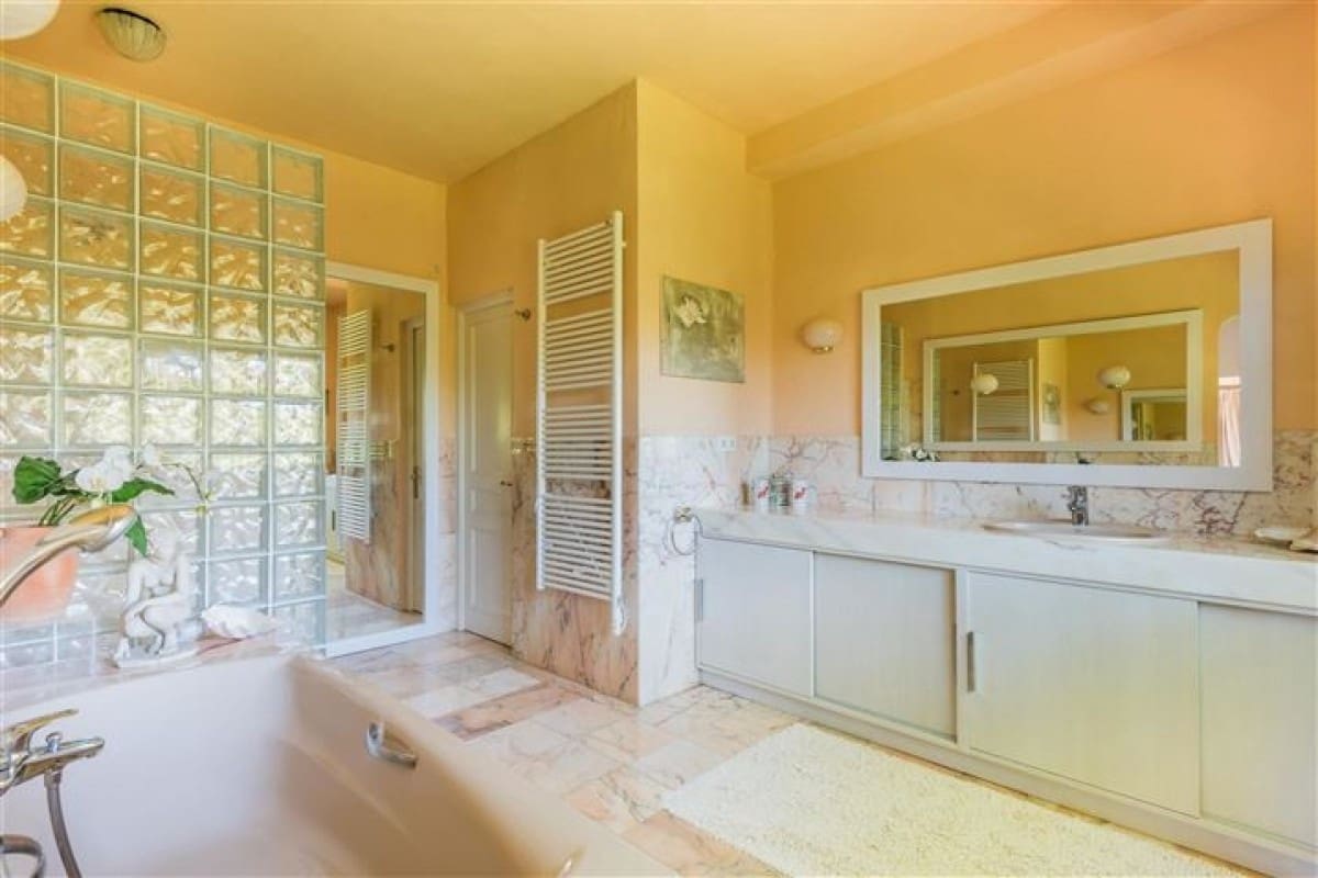 Chalet de 5 habitaciones en Benahavís en venta con piscina garaje - 1.795.000 € (Ref: 10001646)