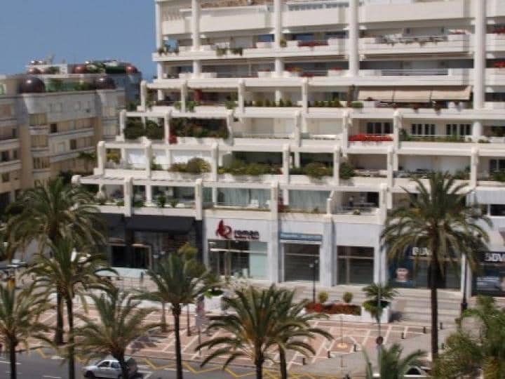 3 soverom Penthouse til salgs i Puerto Banus med svømmebasseng garasje - € 549 500 (Ref: 10001648)
