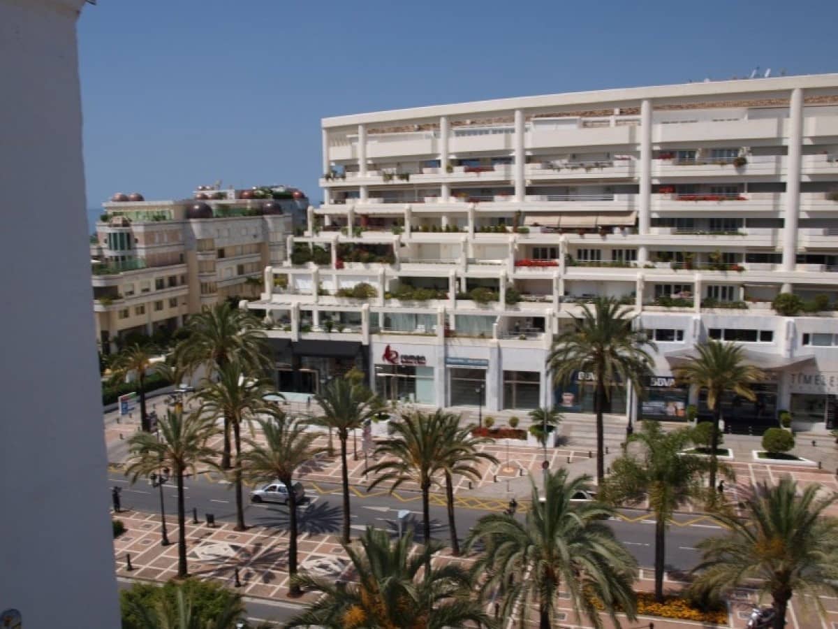 3 soverom Penthouse til salgs i Puerto Banus med svømmebasseng garasje - € 549 500 (Ref: 10001648)