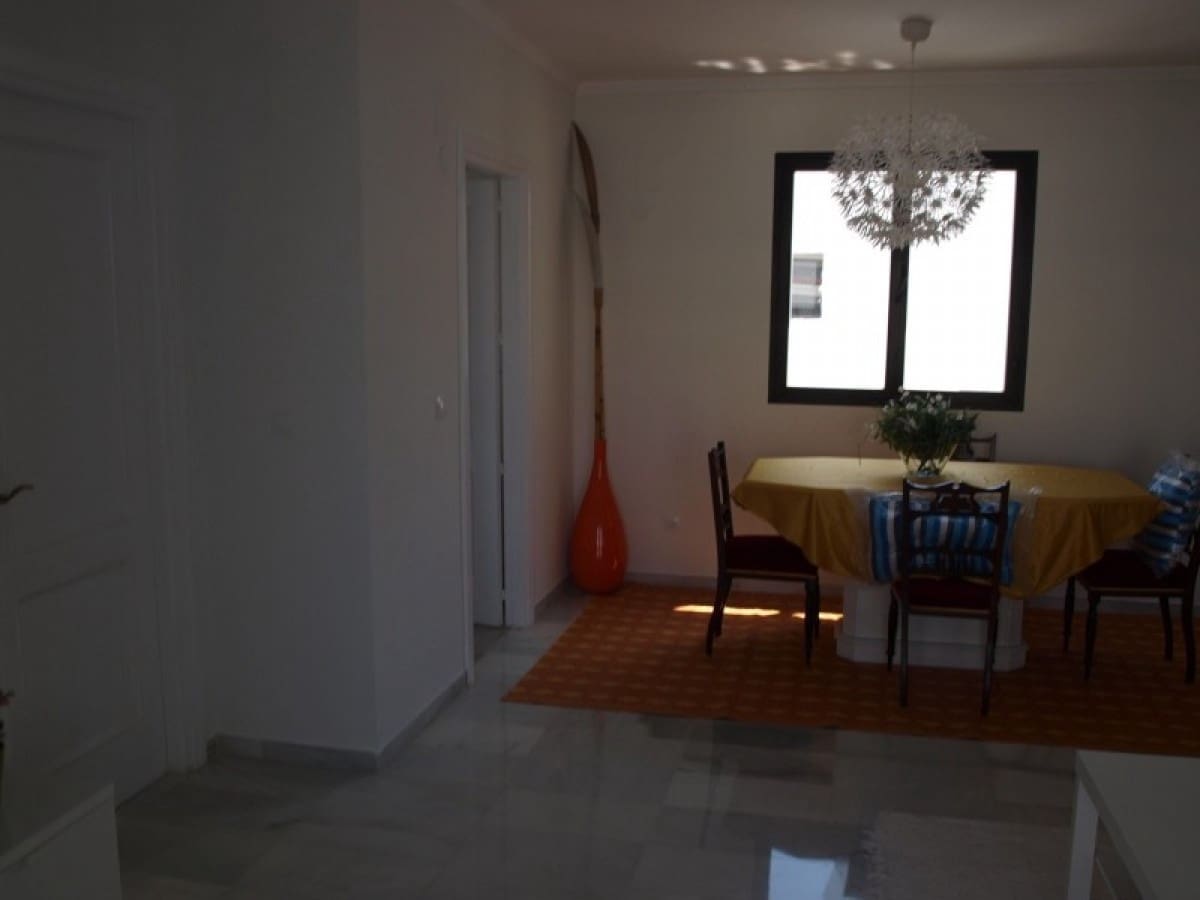 3 soverom Penthouse til salgs i Puerto Banus med svømmebasseng garasje - € 549 500 (Ref: 10001648)