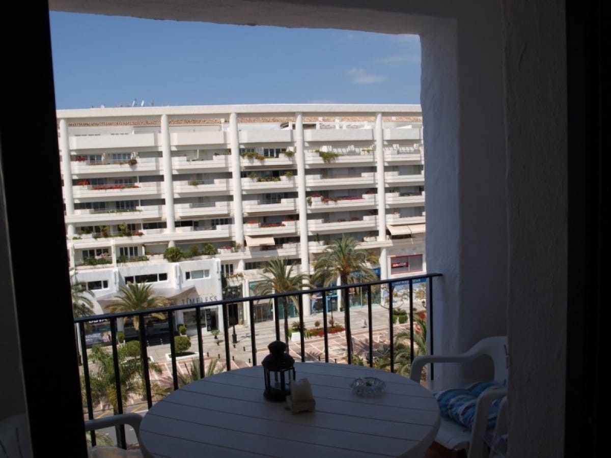 3 soverom Penthouse til salgs i Puerto Banus med svømmebasseng garasje - € 549 500 (Ref: 10001648)