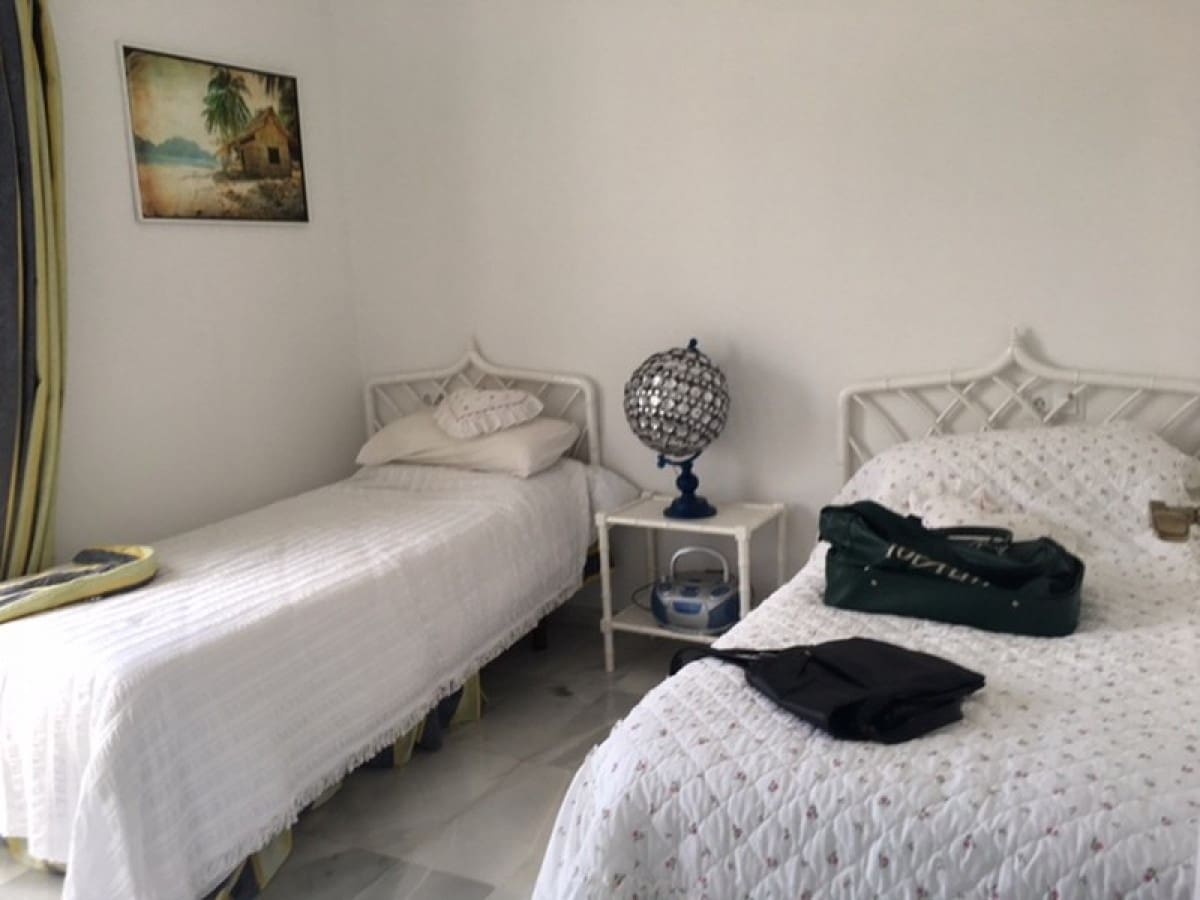 3 soverom Penthouse til salgs i Puerto Banus med svømmebasseng garasje - € 549 500 (Ref: 10001648)