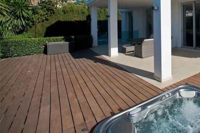 4 camera da letto Villa in vendita in Puerto Banus, Marbella con piscina garage - 1.995.000 € (Rif: 10001649)
