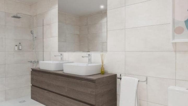 Casa de 4 habitaciones en New Golden Mile en venta con piscina - 540.000 € (Ref: 10001651)
