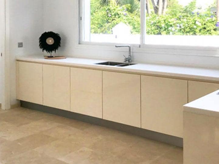 4 sypialnia Willa na sprzedaż w Marbella z basenem - 1 395 000 € (Ref: 10001654)