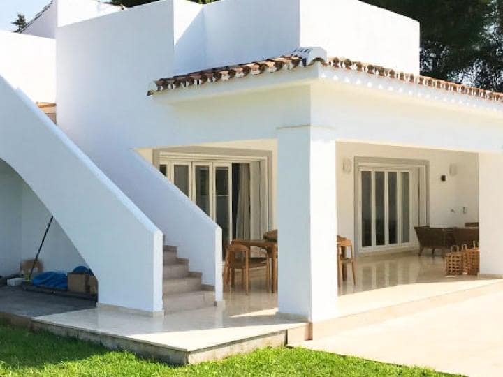 4 sypialnia Willa na sprzedaż w Marbella z basenem - 1 395 000 € (Ref: 10001654)