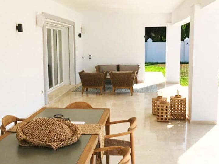 4 sypialnia Willa na sprzedaż w Marbella z basenem - 1 395 000 € (Ref: 10001654)