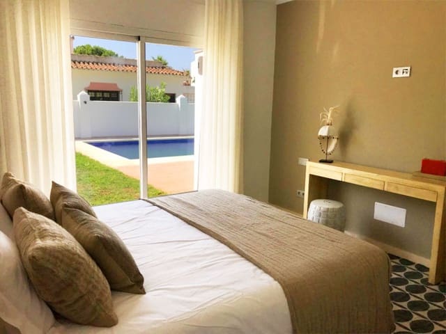 4 sypialnia Willa na sprzedaż w Marbella z basenem - 1 395 000 € (Ref: 10001654)