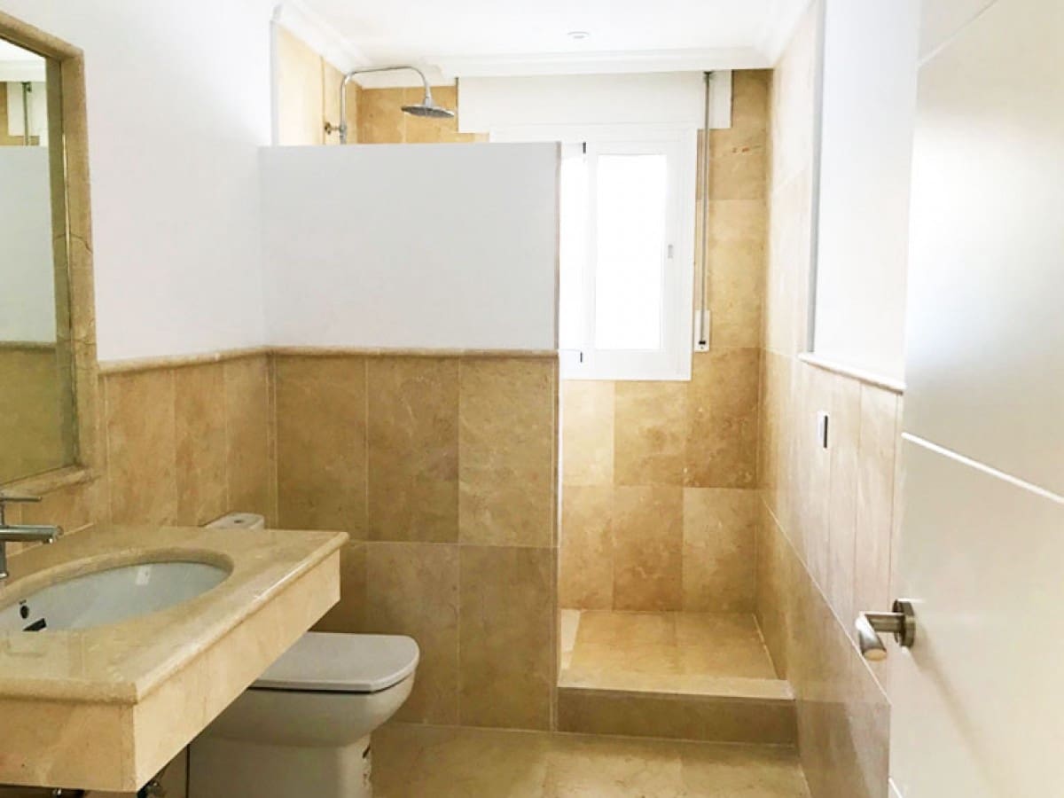 4 sypialnia Willa na sprzedaż w Marbella z basenem - 1 395 000 € (Ref: 10001654)