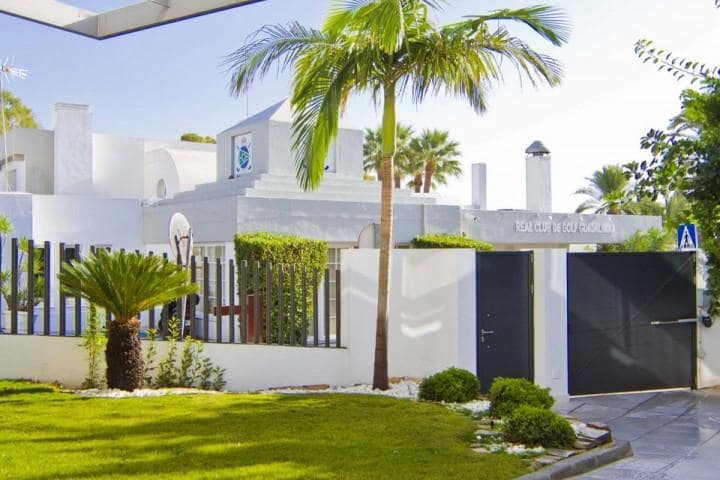 7 soverom Villa til salgs i Guadalmina med svømmebasseng - € 1 395 000 (Ref: 10001655)