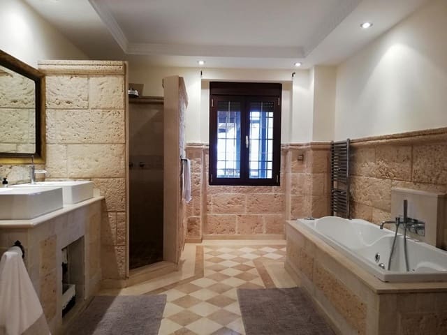 5 camera da letto Villa in vendita in Benalmádena con piscina garage - 1.380.000 € (Rif: 10001656)