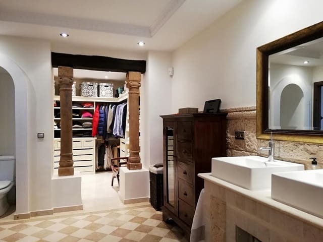 5 camera da letto Villa in vendita in Benalmádena con piscina garage - 1.380.000 € (Rif: 10001656)