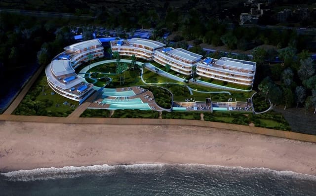 Ático de 3 habitaciones en Estepona en venta con piscina garaje - 1.991.000 € (Ref: 10001658)