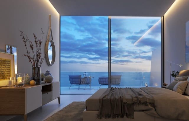 Ático de 3 habitaciones en Estepona en venta con piscina garaje - 1.991.000 € (Ref: 10001658)