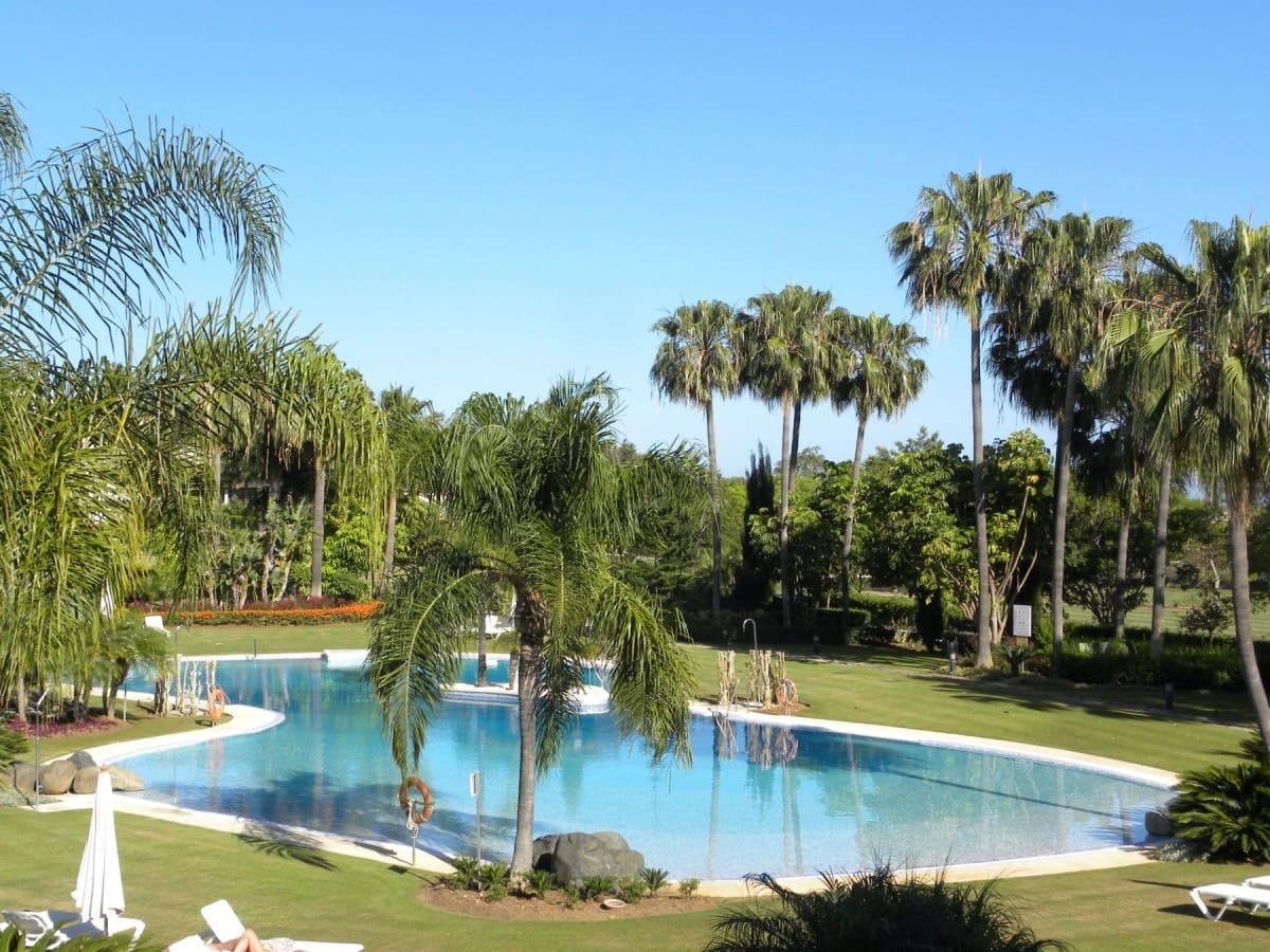 4 Zimmer Apartment zu verkaufen in Marbella mit Pool Garage - 995.000 € (Ref: 10001662)