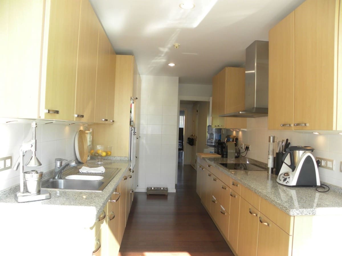 4 Zimmer Apartment zu verkaufen in Marbella mit Pool Garage - 995.000 € (Ref: 10001662)
