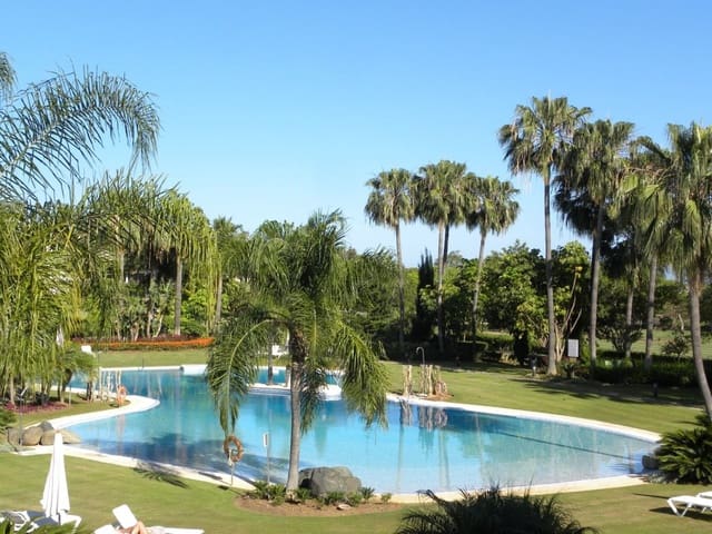 4 Zimmer Apartment zu verkaufen in Marbella mit Pool Garage - 995.000 € (Ref: 10001662)