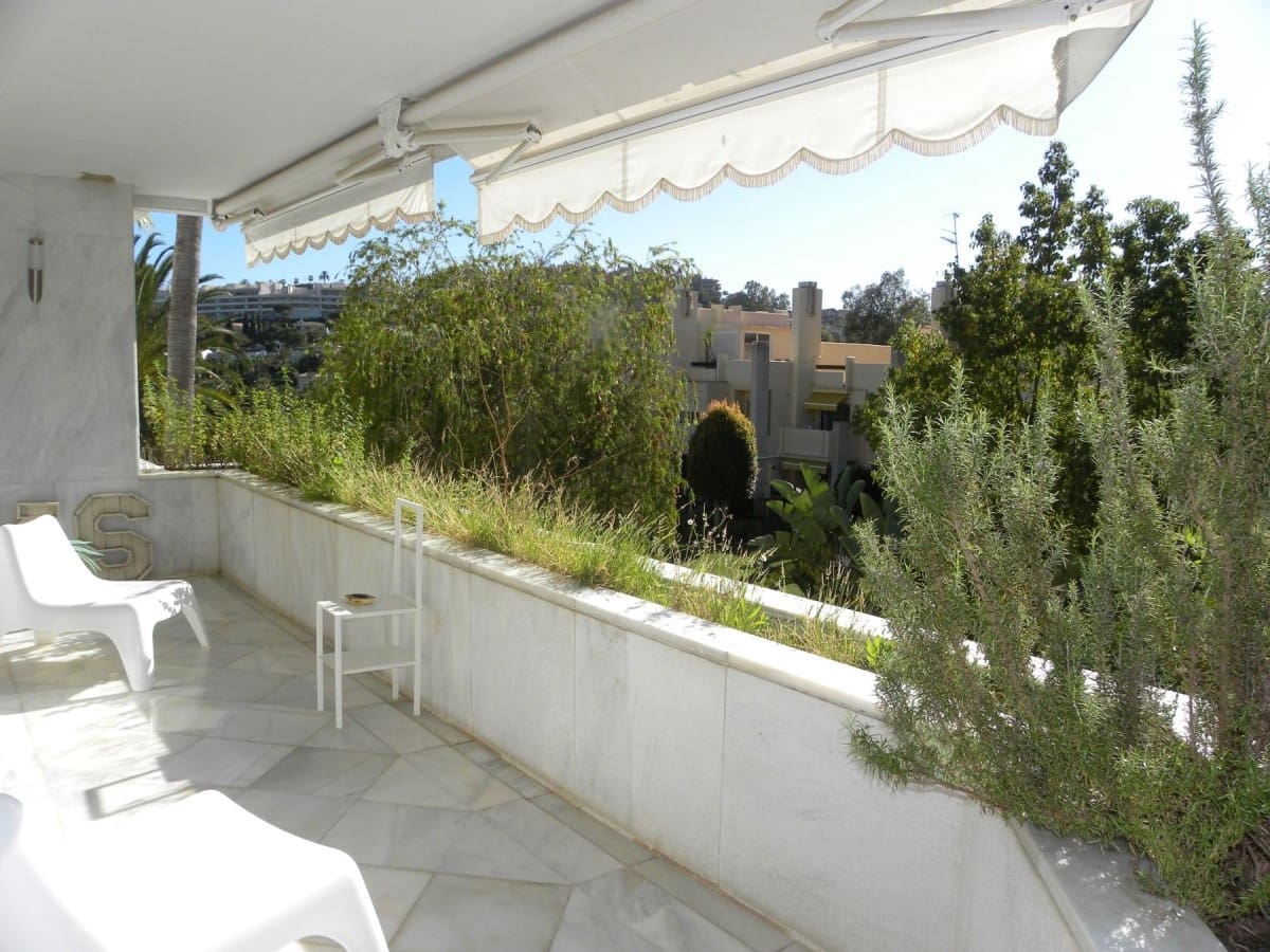 4 Zimmer Apartment zu verkaufen in Marbella mit Pool Garage - 995.000 € (Ref: 10001662)