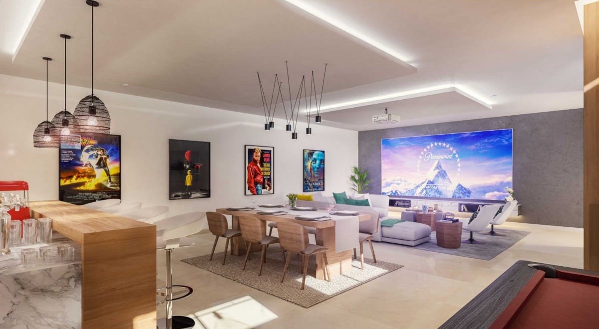 4 bedroom Villa for sale in New Golden Mile with pool garage - € 1,395,000 (Ref: 10001664)
