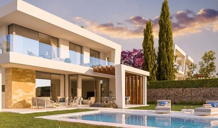 Chalet de 4 habitaciones en Marbella en venta con piscina - 1.485.000 € (Ref: 10001667)