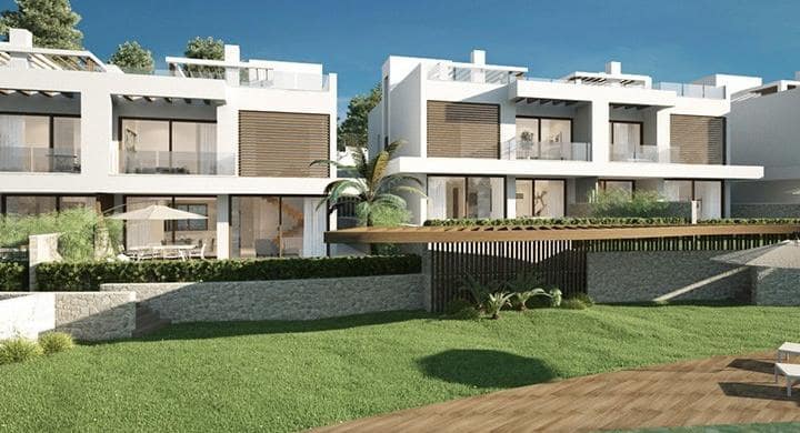 4 Zimmer Haus zu verkaufen in Marbella mit Pool Garage - 1.041.000 € (Ref: 10001670)