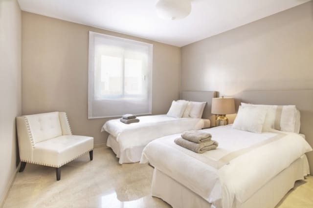 3 soveværelse Lejlighed til salg i Marbella med swimmingpool garage - € 398.000 (Ref: 10001671)