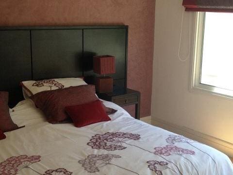3 sypialnia Apartament na sprzedaż w Marbella z basenem garażem - 930 000 € (Ref: 10001672)
