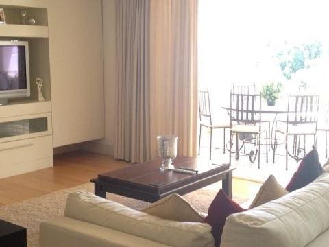 3 sypialnia Apartament na sprzedaż w Marbella z basenem garażem - 930 000 € (Ref: 10001672)