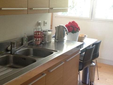 3 sypialnia Apartament na sprzedaż w Marbella z basenem garażem - 930 000 € (Ref: 10001672)