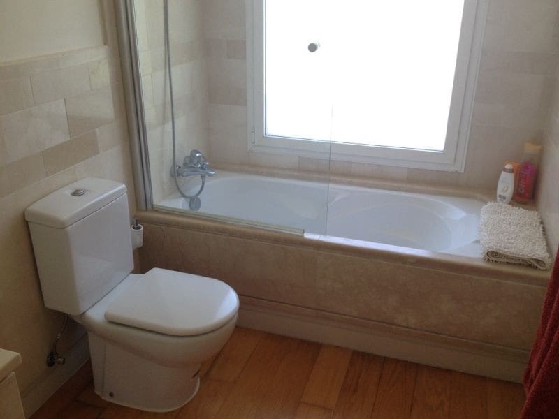 3 sypialnia Apartament na sprzedaż w Marbella z basenem garażem - 930 000 € (Ref: 10001672)