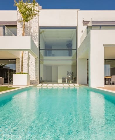 5 bedroom Villa for sale in Benahavís with pool garage - € 3,450,000 (Ref: 10001673)