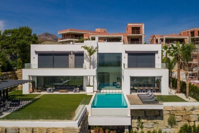 5 bedroom Villa for sale in Benahavís with pool garage - € 3,450,000 (Ref: 10001673)