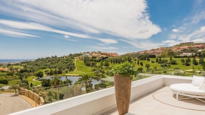 5 Zimmer Villa zu verkaufen in Benahavis mit Pool Garage - 3.750.000 € (Ref: 10001674)