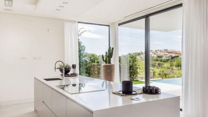 5 Zimmer Villa zu verkaufen in Benahavis mit Pool Garage - 3.750.000 € (Ref: 10001674)