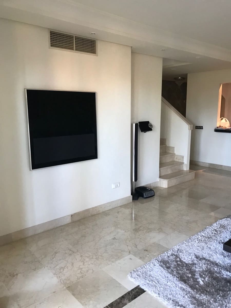 3 quarto Penthouse para venda em Puerto Banus com piscina garagem - 1 275 000 € (Ref: 10001675)
