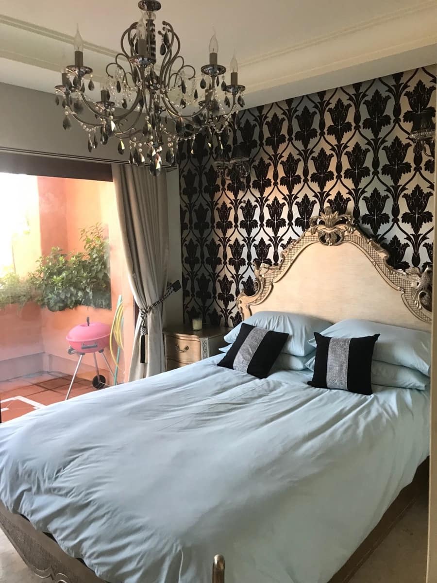 3 quarto Penthouse para venda em Puerto Banus com piscina garagem - 1 275 000 € (Ref: 10001675)