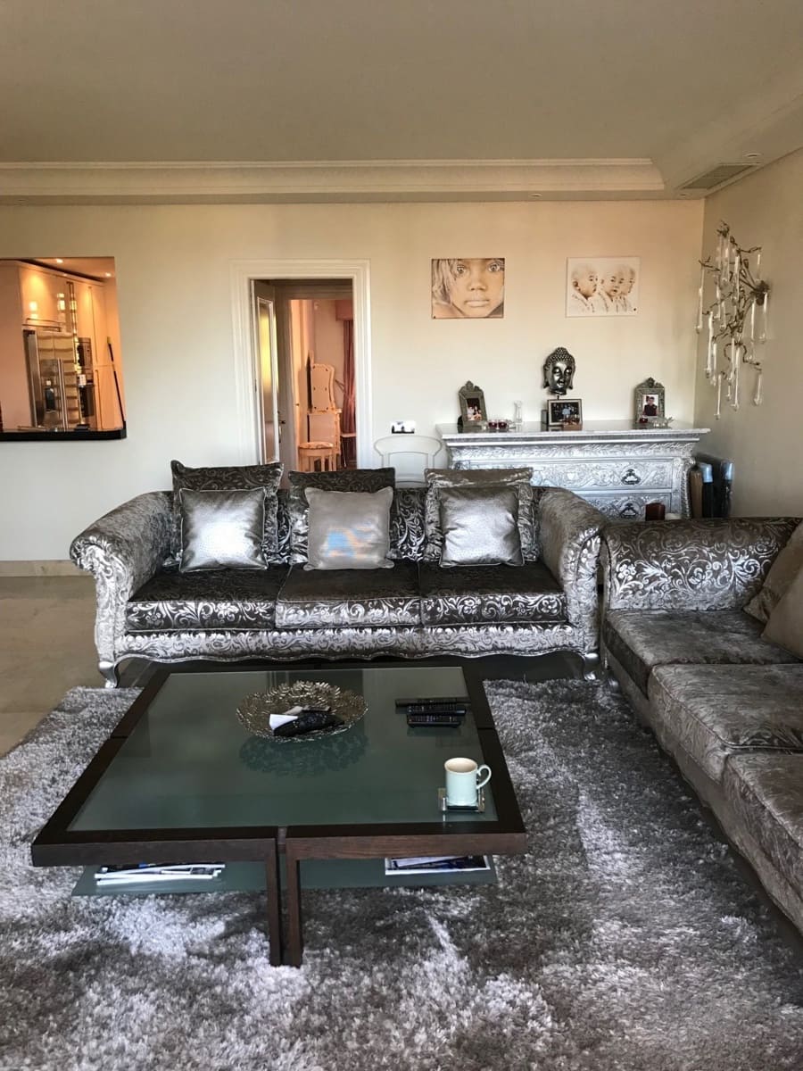3 quarto Penthouse para venda em Puerto Banus com piscina garagem - 1 275 000 € (Ref: 10001675)