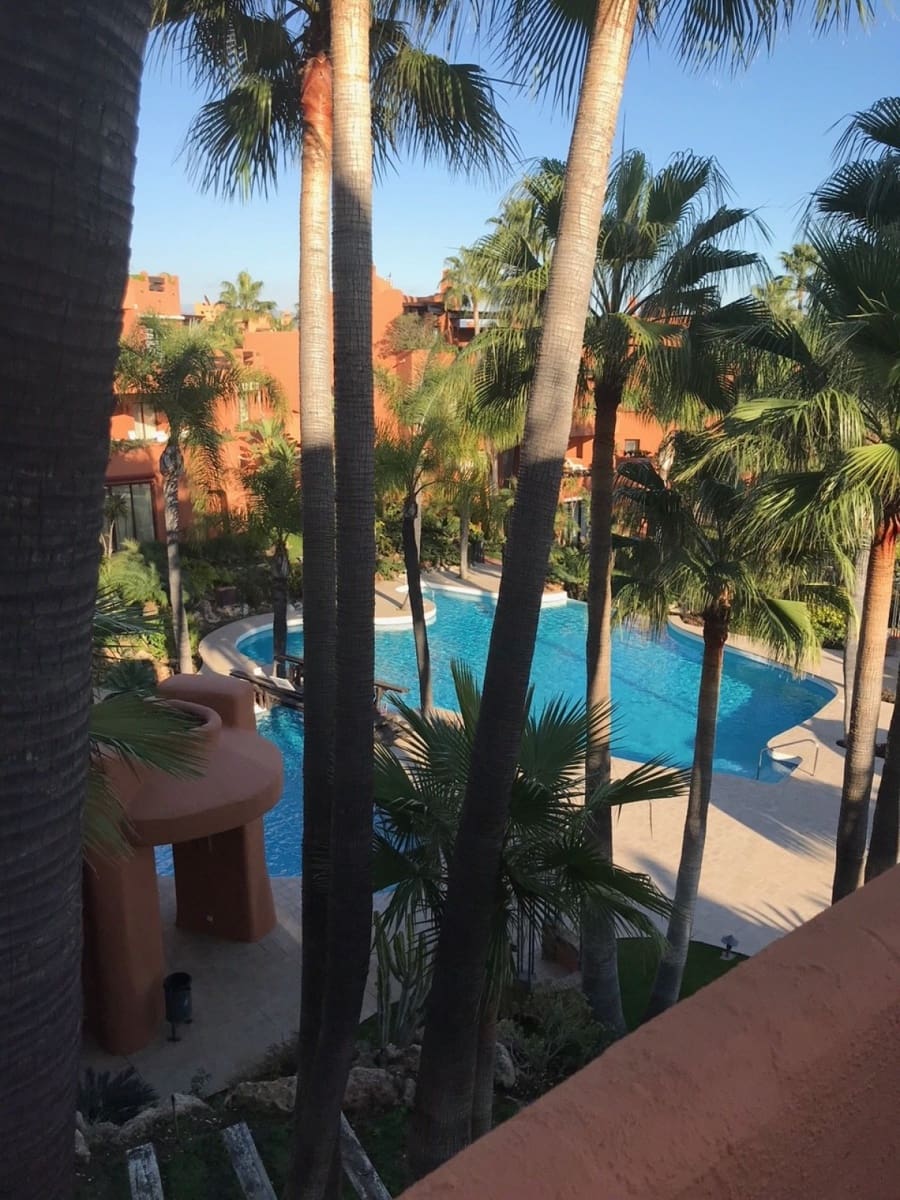 3 quarto Penthouse para venda em Puerto Banus com piscina garagem - 1 275 000 € (Ref: 10001675)