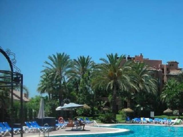 2 chambre Appartement à vendre à Marbella avec piscine garage - 339 000 € (Ref: 10001676)