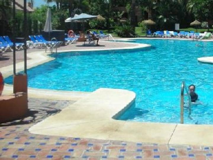 2 chambre Appartement à vendre à Marbella avec piscine garage - 339 000 € (Ref: 10001676)
