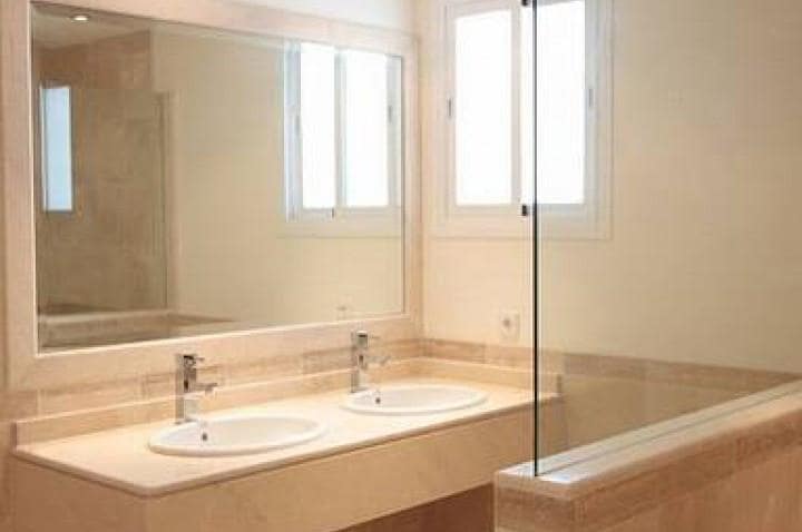 2 quarto Apartamento para venda em Puerto Banus com piscina - 995 000 € (Ref: 10001677)