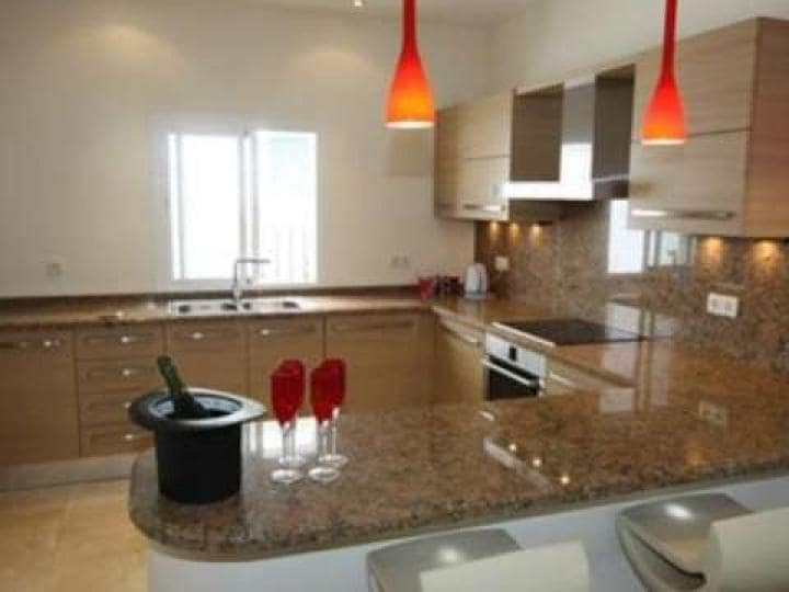 2 quarto Apartamento para venda em Puerto Banus com piscina - 995 000 € (Ref: 10001677)