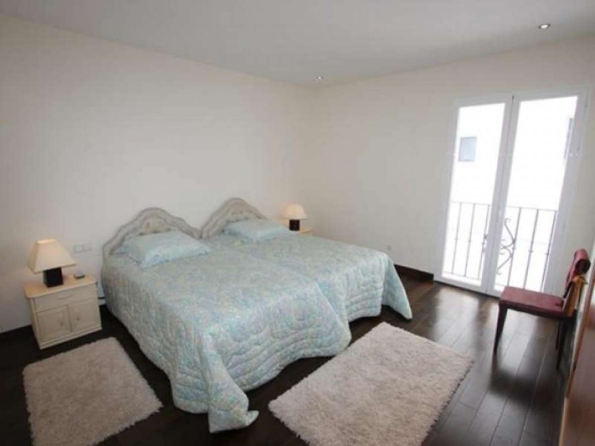 2 quarto Apartamento para venda em Puerto Banus com piscina - 995 000 € (Ref: 10001677)